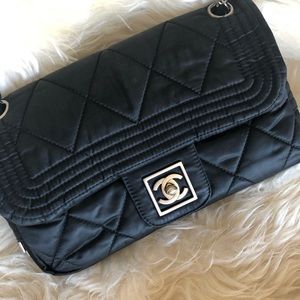 ✨CHANEL✨ Rare  Silk CC Logo Closure Bag